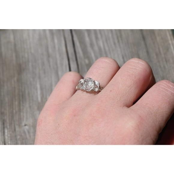 alternative raw diamond engagement ring raw crystal size 4 5 6 7 8 8 9 1… - Picture 2 of 4